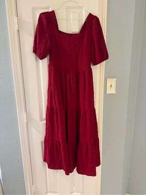 Women's Burgundy Square-Neck Tiered Midi Dress